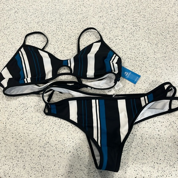 Cupshe Other - NWT Cupshe swim suit